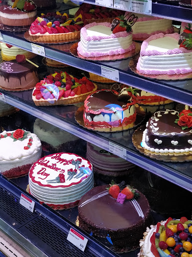 Grocery Store «Whole Foods Market», reviews and photos, 7511 Leesburg Pike, Falls Church, VA 22043, USA