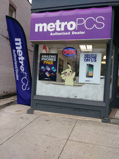 Cell Phone Store «MetroPCS Authorized Dealer», reviews and photos, 171 School St, Bristol, CT 06010, USA