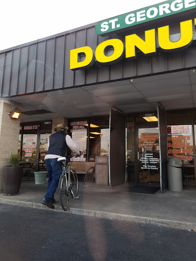 Donut Shop «St George Donut Shop», reviews and photos, 3012 S National Ave, Springfield, MO 65804, USA