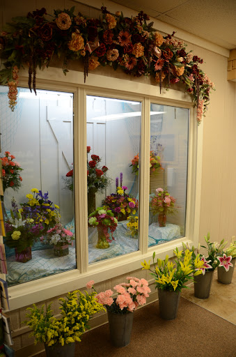 Florist «Bud & Bloom Florist & Gifts», reviews and photos, 22 E Main St, Mooresville, IN 46158, USA