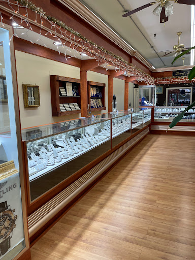 Jewelry Store «Levit Jewelers», reviews and photos, 1000 Park Blvd E, Massapequa Park, NY 11762, USA