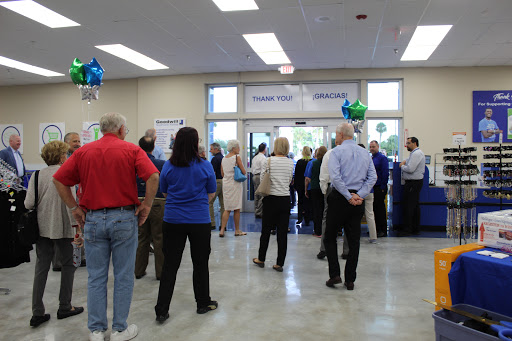 Used Book Store «Goodwill Book Store & Donation Center», reviews and photos, 15165 McGregor Blvd, Fort Myers, FL 33908, USA