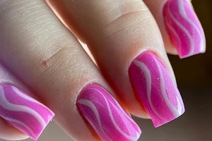 Mamzelle Nails image