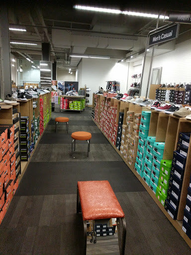 Shoe Store «DSW Designer Shoe Warehouse», reviews and photos, 80 Wynnewood Rd, Ardmore, PA 19003, USA