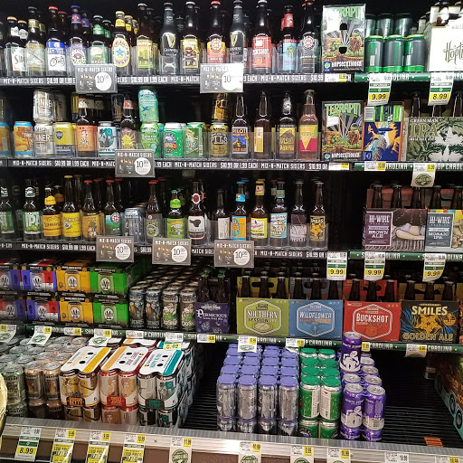 Grocery Store «Lowes Foods of Ocean Isle Beach», reviews and photos, 6278 Beach Dr SW #5, Ocean Isle Beach, NC 28469, USA