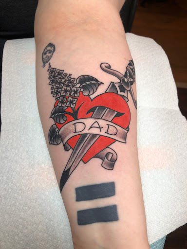 Tattoo Shop «NoodlesTattoo Co. & Studio», reviews and photos, 28W289 Warrenville Rd, Warrenville, IL 60555, USA