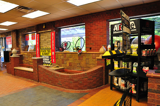 Hardware Store «Kings Building Material», reviews and photos, 3525 Victory Blvd, Staten Island, NY 10314, USA