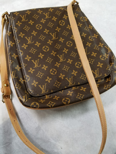 Shoe Repair Shop «San Pedro Shoe & Repair», reviews and photos, 1434 W 8th St, San Pedro, CA 90732, USA