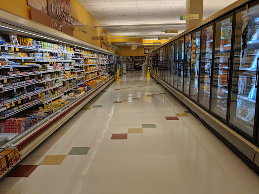 Grocery Store «Super Stop & Shop», reviews and photos, 200 New Hartford Rd, Winsted, CT 06098, USA