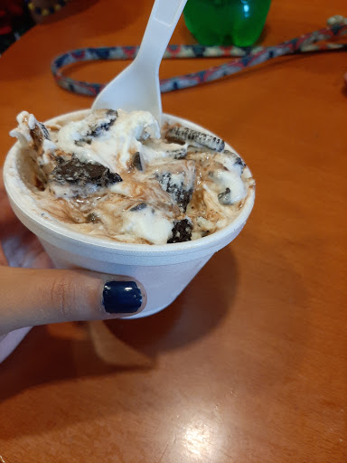 Ice Cream Shop «Cold Stone Creamery», reviews and photos, 2935 S 108th St, West Allis, WI 53227, USA