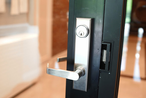 Locksmith «R.O.N Locksmith», reviews and photos, 644 W Addison St, Chicago, IL 60613, USA