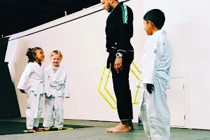 Kids Move : Club multisport pour les enfants Salle de sport Judo , boxe , Karate Lausanne image