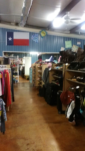 Thrift Store «CIS Thrift Store», reviews and photos, 1058 Interstate 35 Business, New Braunfels, TX 78130, USA