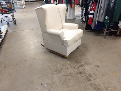 Discount Store «Bargain Hunt», reviews and photos, 250 John W Morrow Jr Pkwy #100, Gainesville, GA 30501, USA