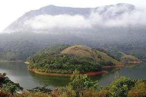 Siruvani reservoir image