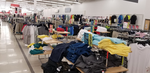 Discount Store «Kmart», reviews and photos, 2000 E 10 Mile Rd, Warren, MI 48091, USA