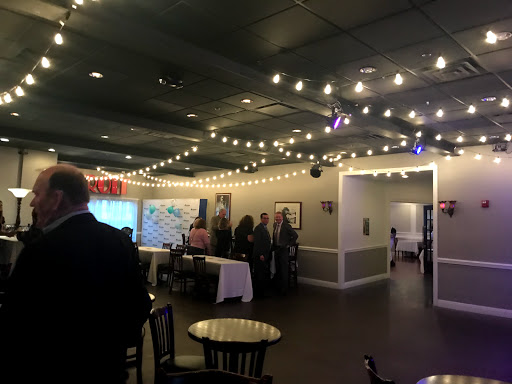 Live Music Venue «Vosh», reviews and photos, 1414 Riverside Dr, Lakewood, OH 44107, USA