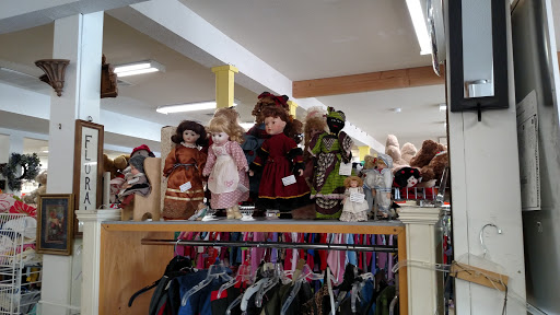 Thrift Store «Immacolata Manor Thrift Shop», reviews and photos, 931 Brown St, Liberty, MO 64068, USA