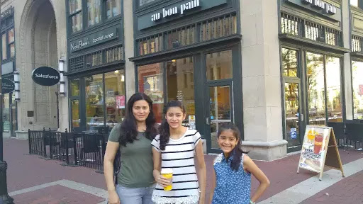 Restaurant «Au Bon Pain», reviews and photos, 26 Monument Cir, Indianapolis, IN 46204, USA