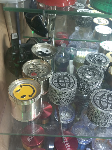 Vaporizer Store «210 Discount Store», reviews and photos, 4906 W Commerce St, San Antonio, TX 78237, USA