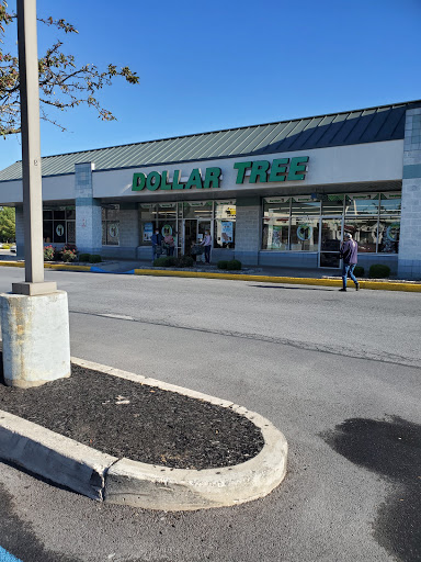 Dollar Store «Dollar Tree», reviews and photos, 971 Wayne Ave, Chambersburg, PA 17201, USA