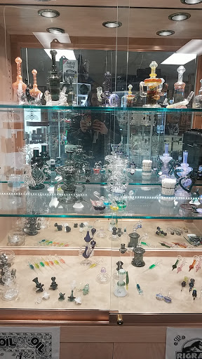 Tobacco Shop «Hempire State Smoke Shop», reviews and photos, 2340 Lyell Ave, Rochester, NY 14606, USA