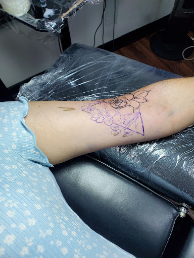 Tattoo Shop «Stuck On You Tattoos & Piercings», reviews and photos, 4102 Gus Thomasson Rd, Mesquite, TX 75150, USA