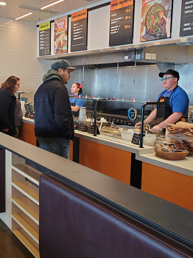 Mexican Restaurant «QDOBA Mexican Eats», reviews and photos, 1298 Promenade Pl, Eagan, MN 55121, USA