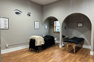 Royal Beauty Lounge image