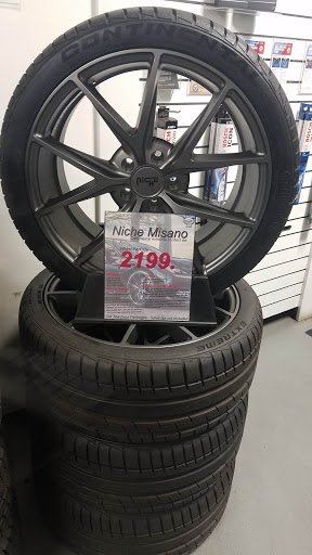 Used Car Dealer «Autobahn USA», reviews and photos, 88 Turnpike Rd, Westborough, MA 01581, USA