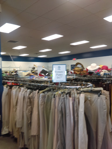Thrift Store «Goodwill Thrift Store - Lenox Pointe», reviews and photos, 664 Sumter Rd, Jacksonville, FL 32254, USA