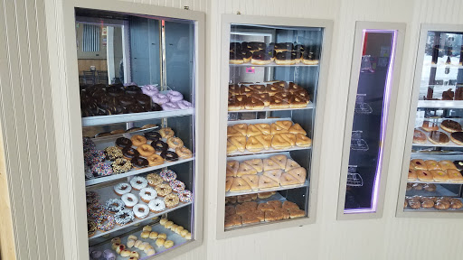 Donut Shop «Mad Brook Donut Co», reviews and photos, 540 E 1700 S, Clearfield, UT 84015, USA