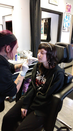 Explore daisy flower tattoo ideas, creative tattoo ideas in Columbia, available at Brightmoor Tattoo