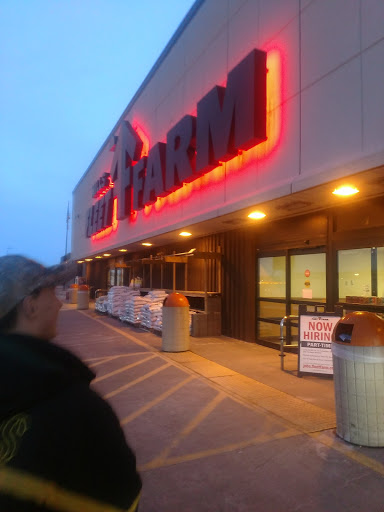 Department Store «Mills Fleet Farm», reviews and photos, 1001 Industrial St, Hudson, WI 54016, USA