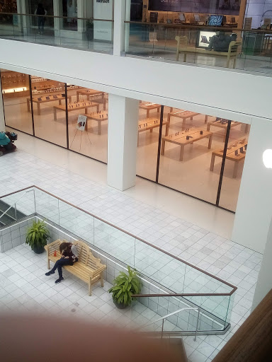 Computer Store «Apple Green Hills», reviews and photos, 2126 Abbott Martin Rd, Nashville, TN 37215, USA