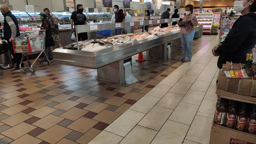 Shopping Mall «Vallejo Plaza Shopping Center», reviews and photos, 3325 Sonoma Blvd, Vallejo, CA 94590, USA