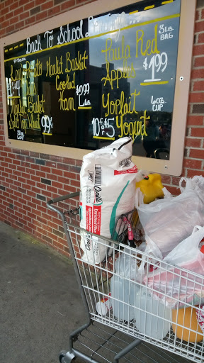 Grocery Store «Market Basket», reviews and photos, 2 Water St, Haverhill, MA 01830, USA