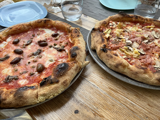 D.O.C. lounge bar (pasticceria/gelateria) in Torre dellOrso, Provincia di Lecce