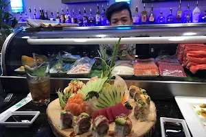 iPho Sushi Kitchen & Bar image