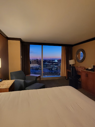 Hotel «Seneca Niagara Resort & Casino», reviews and photos, 310 4th St, Niagara Falls, NY 14303, USA