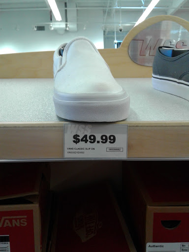 Shoe Store «WSS», reviews and photos, 460 San Fernando Mission Blvd, San Fernando, CA 91340, USA