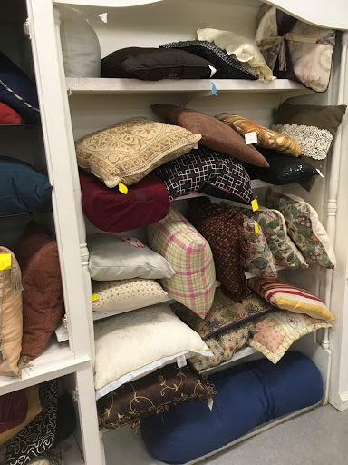 Thrift Store «Humane Society Thrift Store», reviews and photos, 4445 20th St, Vero Beach, FL 32966, USA