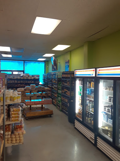 Grocery Store «Good Neighbor Store», reviews and photos, 4107 SE 82nd Ave, Portland, OR 97266, USA