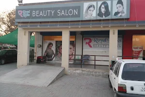 Royal Looks Beauty Salon image