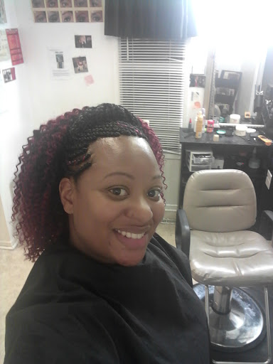 Beauty Salon «Nellys Ville Hair Salon», reviews and photos, 3213 E 14th St, Des Moines, IA 50316, USA