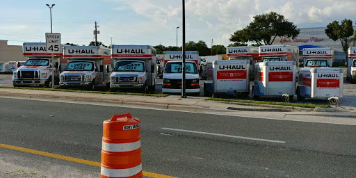 RV Storage Facility «U-Haul Moving & Storage at Gandy Blvd», reviews and photos, 3939 W Gandy Blvd, Tampa, FL 33611, USA