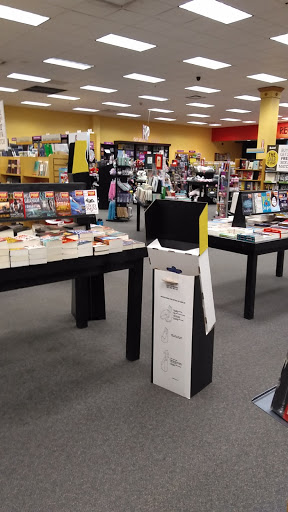 Book Store «Books-A-Million», reviews and photos, 335 Howe Ave, Cuyahoga Falls, OH 44221, USA