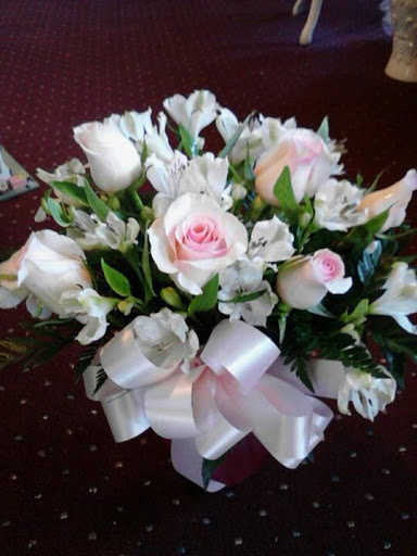 Florist «Old Town Flowers and Gifts», reviews and photos, 79 Main St NW b, Lilburn, GA 30047, USA