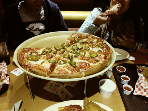 Shakey's Pizza Parlor