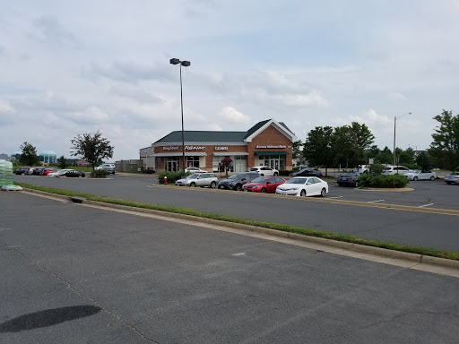 Dry Cleaner «Angel Cleaners», reviews and photos, 300 Fort Evans Rd NE # 102A, Leesburg, VA 20176, USA